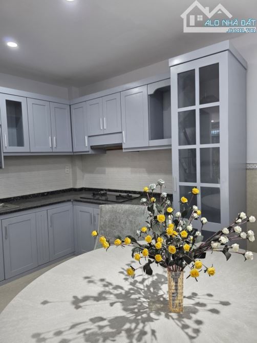 BÁN NHÀ TRỌ, CĂN HỘ DỊCH VỤ GÒ VẤP - BÙI QUANG LÀ - 40M2 - 5 TẦNG - 7 PHÒNG - 40TR/THÁNG