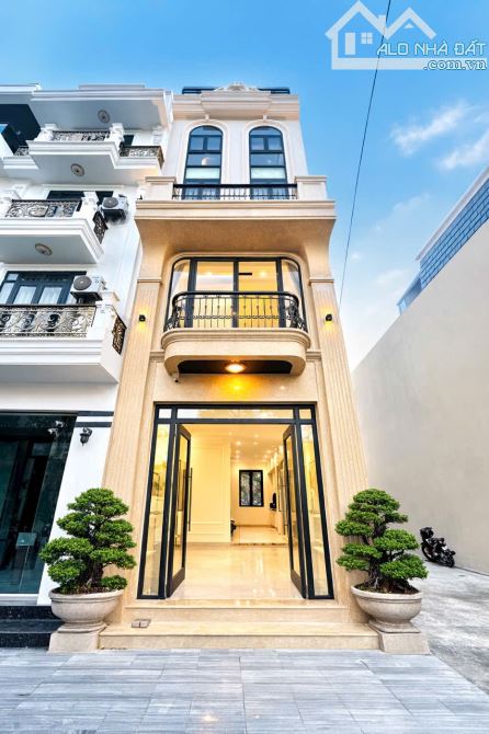 Bán nhà 5 tầng thang máy full nội thất trung tâm Sở Dầu, Hồng Bàng giá ưu đãi.