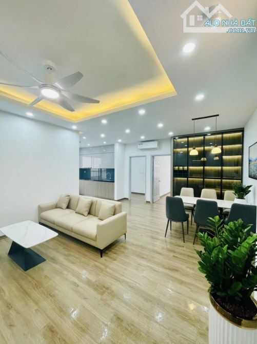 Bán căn Chung Cư The Pride -Hà Đông - 99m2 - 3 PN - Giá 7,55 tỷ