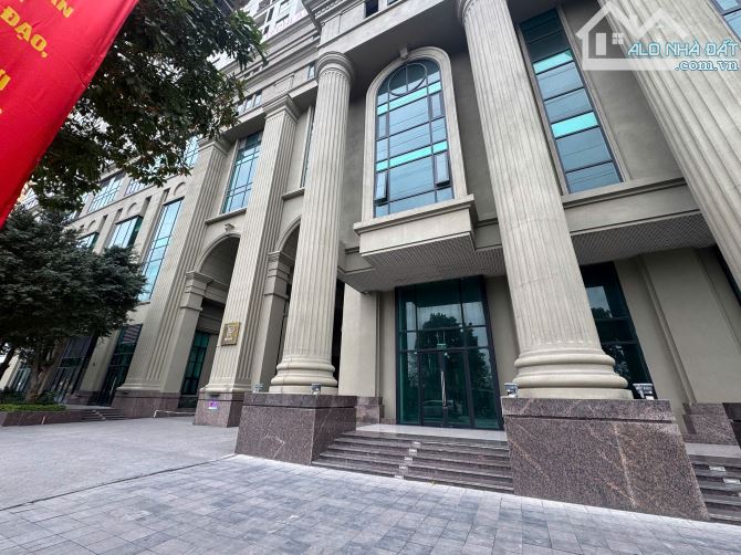 BÁN SÀN VĂN PHÒNG MẶT ĐƯỜNG LÊ VĂN LƯƠNG, 209m2, SỔ ĐỎ LÂU DÀI