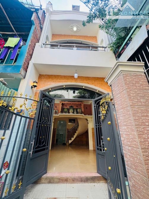 TRUNG TÂM Q11 - LÊ THỊ BẠCH CÁT – 3 TẦNG – DT: 42M2 – 5 TỶ 2