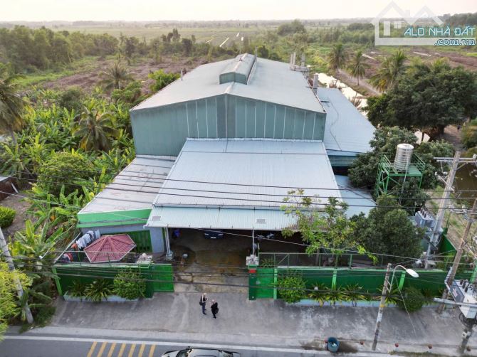 Kho xưởng 1552m2 (28x60) sẵn 500m2 thổ cư, MT Lê Đình Chi, Lê Minh Xuân, Bình Chánh