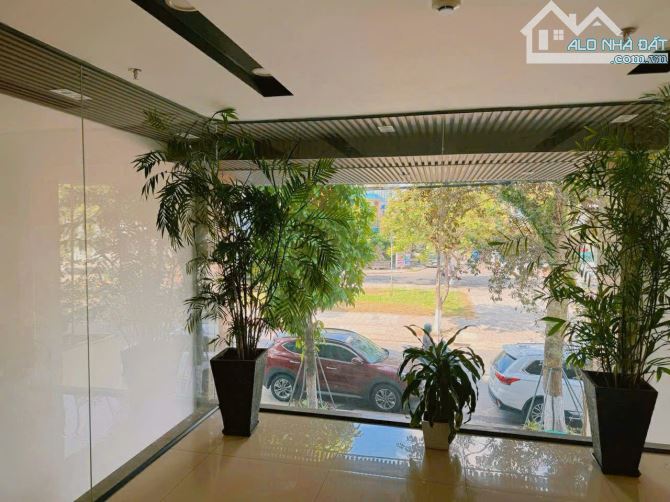 🏢 Tòa văn phòng 7 tầng có thang máy – Dòng tiền 70tr/tháng