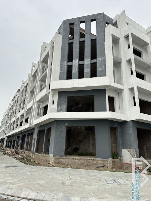 Bán căn góc 5 tầng Ha Noi Oriental, 115m2, mặt đường 20m, view hồ - 20.8 tỷ