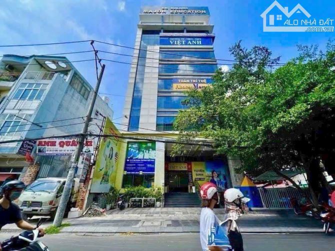 BUILDING HẦM + 10 TẦNG NGUYỄN VĂN TRỖI – 2.500M² SÀN – DÒNG TIỀN 400TR/THÁNG CHỈ 120 TỶ