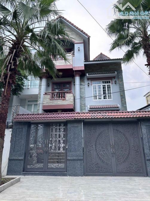 Supper Villa ! Bán Villa ngay An Phú - Quận 2. 8,5m x 20m. Hầm 4 Tầng. SIÊU ĐẸP. 42 Tỷ