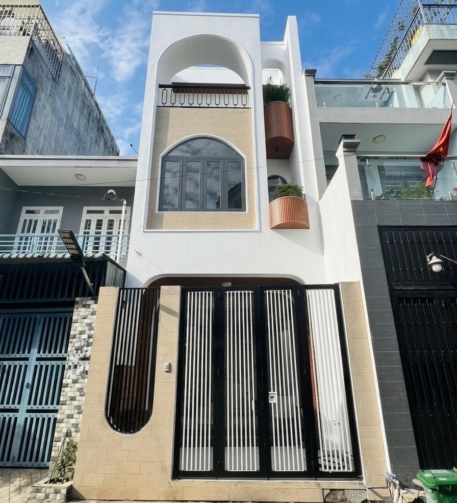 BÁN NHÀ 3 TẦNG ĐƯỜNG GÒ CÁT, PHÚ HỮU QUẬN 9, 56.2M2 ĐƯỜNG 8M, SÁT CHUNG CƯ RICCA, GIÁ 6.4 TỶ