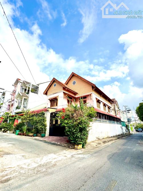 BIỆT THỰ GÓC 2 MẶT TIỀN - LÊ VĂN VIỆT, THỦ ĐỨC - 207M2 (10x20.7) - CHỈ 18.2 TỶ