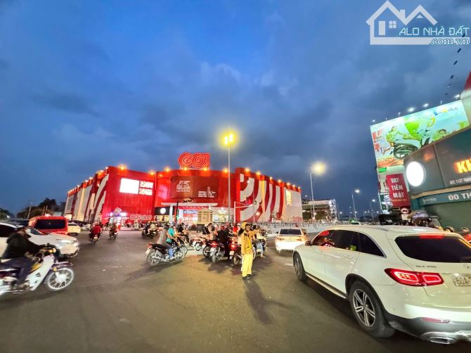 BÁN BIỆT THỰ VỊ TRÍ 2 ĐƯỜNG NGUYỄN ÁI QUỐC NGAY CÔNG AN B5 TÂN HIỆP