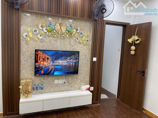 BÁN TẬP THỂ ĐÀO TẤN BA ĐÌNH 5 TỶ 100M2 FULL NỘI THẤT 2 MẶT THOÁNG 3PN 2WC KHÉP KÍN.