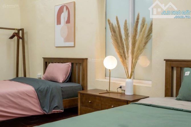 Bán căn hộ mặt phố Lê Phụng Hiểu, Tông Đản - Căn góc - 100m2 - cho thuê 20tr - SĐCC