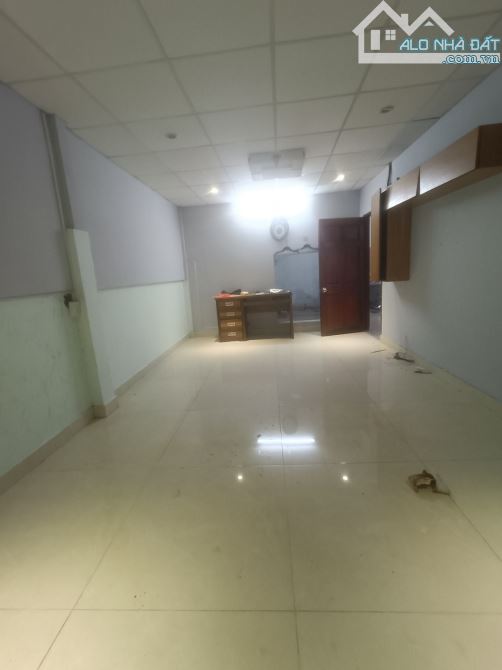 🔥 BÁN ĐẤT TẶNG KHO XƯỞNG 300M² FULL THỔ CƯ – SÁT NGÃ 3 BẦU – TÔ KÝ 🔥