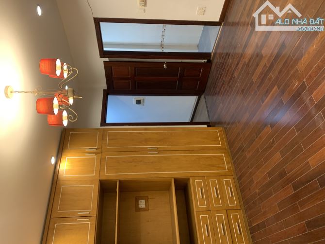 QUẬN 7 – 8 TỶ 6 - NHÀ 3 TẦNG 83m² - 7PN - ĐƯỜNG Oto 5m - NGAY PHÚ MỸ HƯNG