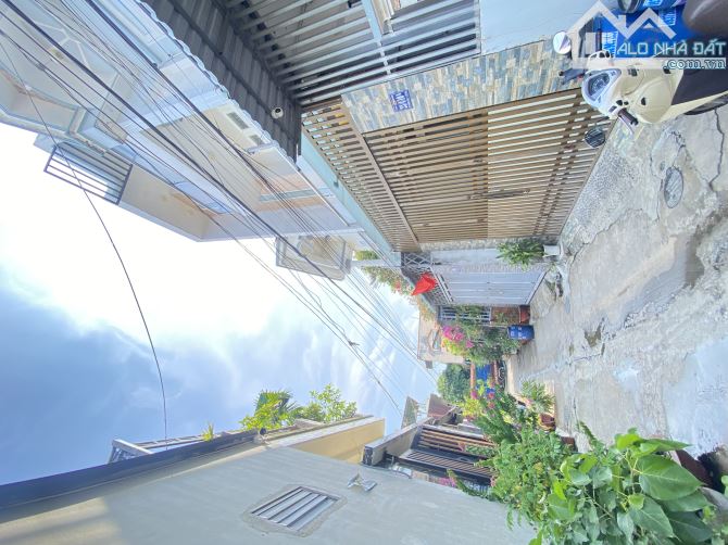 NGỢP BANK - 28TR/M2 GIÁ ĐẦU TƯ - NGAY NGUYỄN TRI PHƯƠNG - 210M2(10x21M) - DÒNG TIỀN 15TR