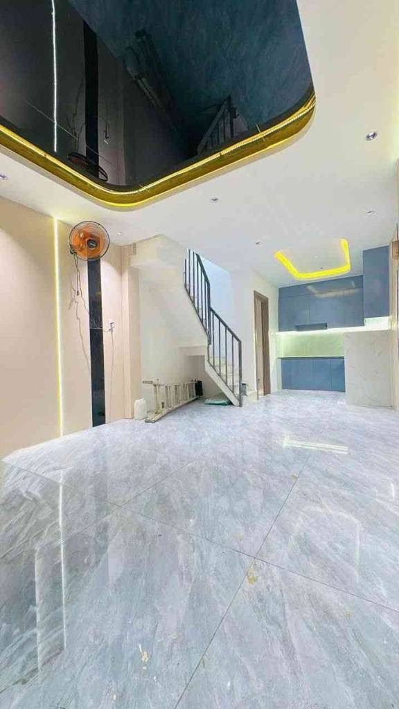 BÁN NHÀ NGUYỄN THỊ TẦN QUẬN 8, 2 TẦNG SỔ HỒNG HOÀN CÔNG, CHỈ 2.38 TỶ
