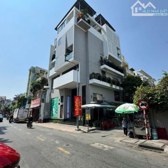 BUILDING - GÓC 2MT - QUẬN 3 - NGANG 13M - HẦM 6 TẦNG – DÒNG TIỀN 200TR/THÁNG