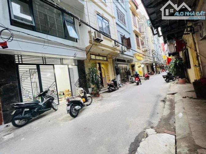 NGUYỄN KHÁNH TOÀN, CV NGHĨA ĐÔ, NGÕ THÔNG OTO VÀO NHÀ, 40m, 5 TẦNG DÂN XÂY, 10.8 Tỷ