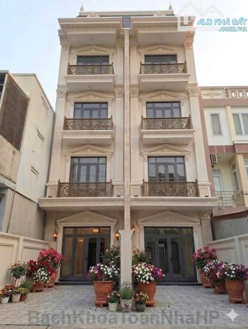 Bán nhà 4 tầng 2 ô tô tránh nhau phố Thiên Lôi- Chợ đôn chỉ 7,5 tỷ