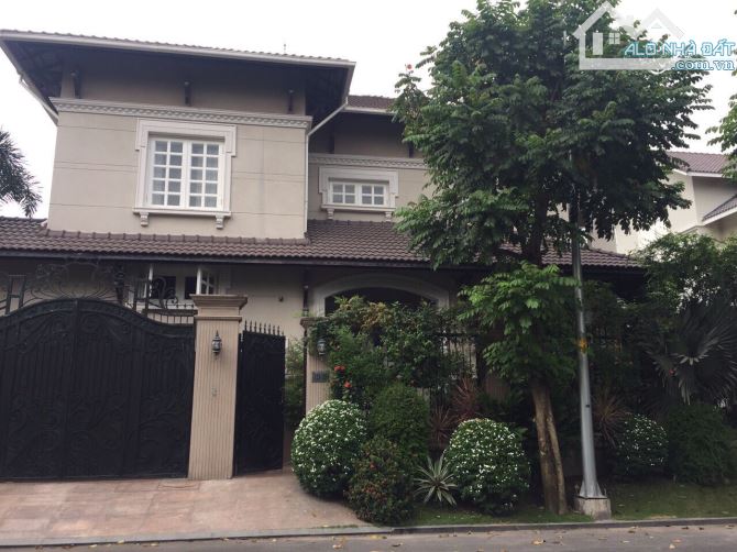Bán biệt thự 343.7m2 tại mt đường Ngô Bệ quận Tân Bình, giá chỉ 62 tỷ tl