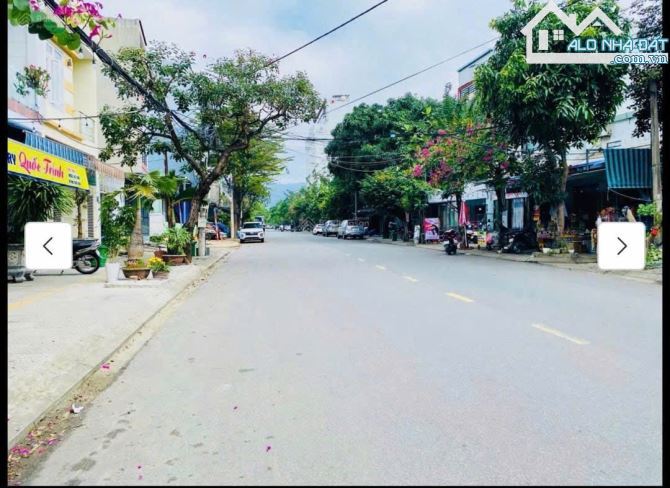 - Bán nhà đường ( 10m5) Trần Duy Chiến – Gần Vương Thừa Vũ. DT 66M2 – Giá 8.7 TỶ TL.