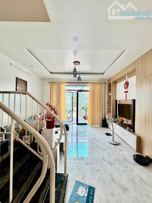 Nhà nhánh D5 đoạn khu dân cư gần trường học gần chợ Trà Vinh