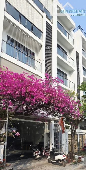 Siêu Phẩm LK Nguyễn Chí Thanh - Đống Đa - Hà Nội, 2 Mặt Tiền - 10 Năm Mới Có 1 Nhà Bán
