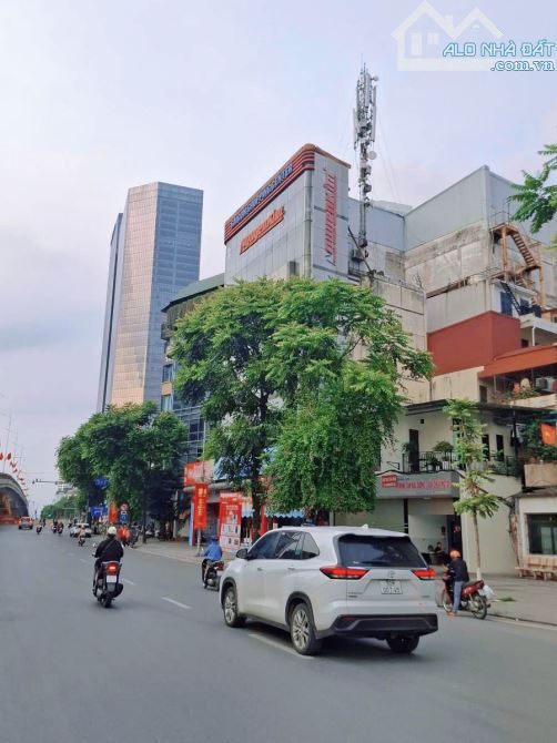 SIÊU PHẨM KINH DOANH Ô TÔ TRÁNH-VỈA HÈ-NGUYỄN CHI THANH-BA ĐÌNH-70M2 MT 6M-33.3 TỶ