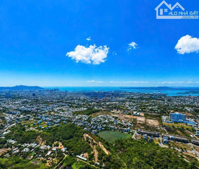 Chuyển nhượng căn hộ lâu dài 1pn+ 60m2 tầng 22 view đẹp giá 3.6 tỷ đã full thuế phí