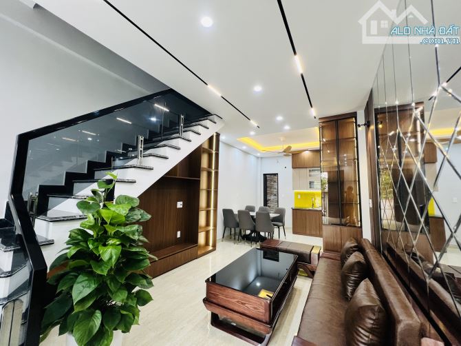 Nhà 3 Tầng Full Nội Thất Trung Tâm Hùng Vương, Hồng Bàng – 57m² – Ô Tô Vào Tận Nơi – Giá 3