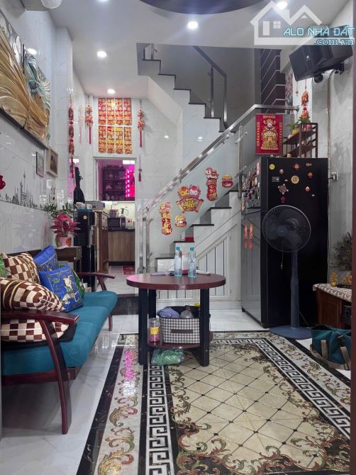 Bán Nhà Phạm Phú Thứ - 3 Tầng Mới Đẹp -Hẻm Xe Hơi-DT 35M2-Giá 5 TỶ78