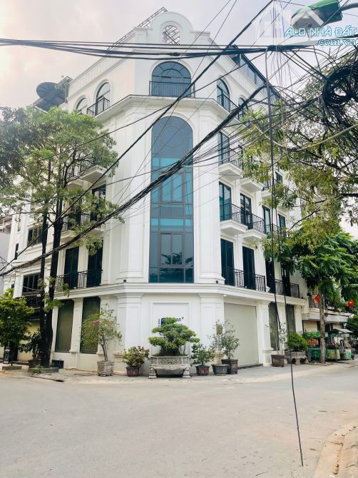 Bán Gấp Siêu Phẩm Lô Góc Kinh Doanh Gelexia Riverside Tam Trinh DT 121M 5T Giá 42Tỷ