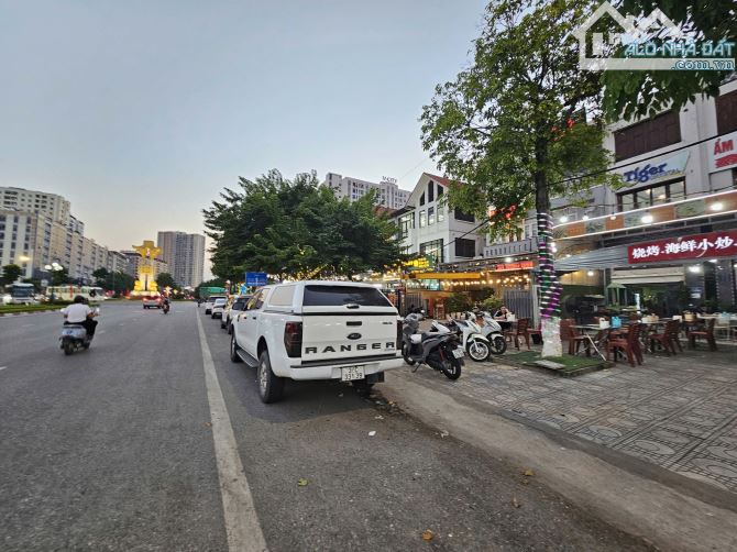Cần bán biệt thự 3.5 tầng mặt đường Lê Thái Tổ, Võ Cường, Bắc Ninh