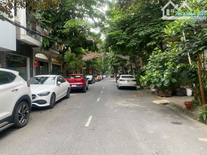 Bán nhanh nhà 3 tầng làn 2 Nguyễn Gia Thiều, Suối hoa