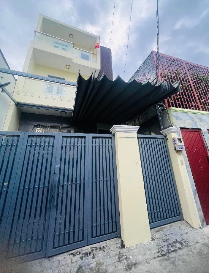 Bán nhà Hồ Học Lãm, An Lạc Bình Tân, dt 100m2 hẻm ô tô, giá 6.9 tỷ