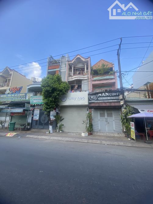 Giá cực tốt, nhà mặt tiền Trường Chinh, 4,5 x 23, 4 tầng, giá chỉ 19,5 tỷ