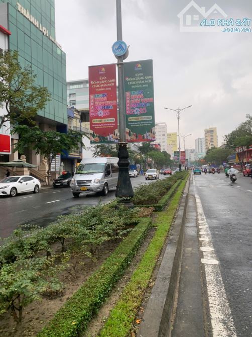 Bán nhà 3 tầng đường Điện Biên Phủ, ngay ngã tư Hà Huy Tập, Thanh Khê, Đà Nẵng