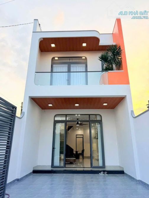 BÁN NHÀ PHỐ HIỆN ĐẠI - NGAY TRUNG TÂM PHƯỜNG CHÁNH HIỆP - GẦN BỆNH VIỆN HOÀN MỸ
