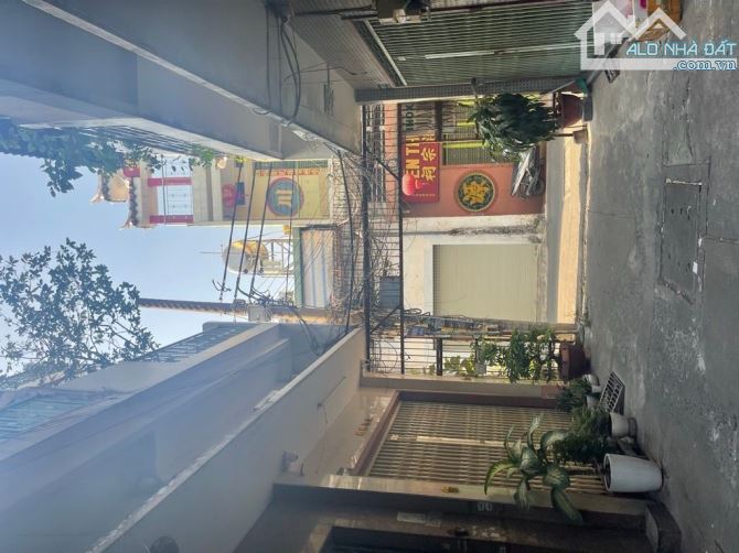CHUNG CƯ PHẠM ĐÌNH HỔ - QUẬN 6 - DTSD 140M2 - 2 TẦNG  - SỔ HỒNG RIÊNG -Giá 2,6 tỷ TL-
