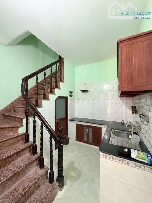 NHÀ HXH 32M2 NGUYỄN THIỆN THUẬT - PHƯỜNG BÀN CỜ QUẬN 3 - 1 TRỆT, 2 LẦU, 5TỶ96