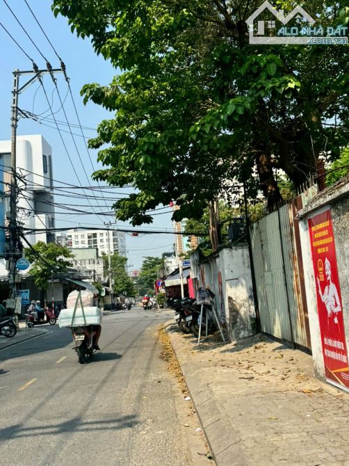 *Bán nhà mặt tiền đường Lê Hữu Trác, dt 83m2 (ngang 11.6m), thu nhập 15tr/th, giá 11,5 Tỷ