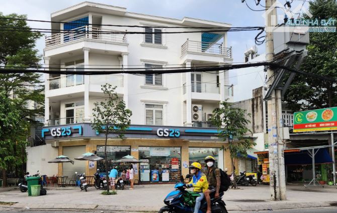Bán nhà 3 tầng mặt tiền Nguyễn Thị Búp - Hiệp Thành City, DT: 5x18m, giá 10.3 tỷ tl