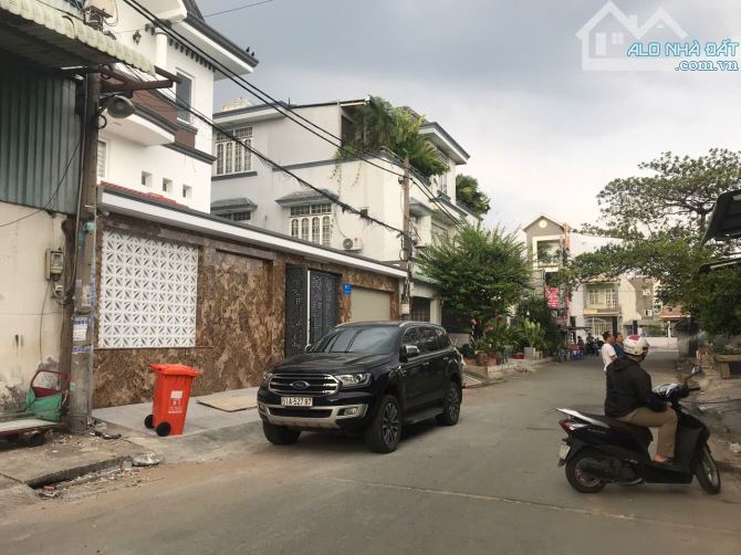 NHÀ KHO - 547m2 (24x22) - Qlo13 cũ - cạnh Vạn Phúc City - HD thuê 70tr/tháng