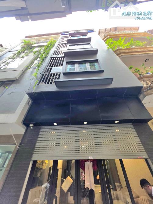 Hiếm, Trung Kính đôi phân lô oto tránh kdoanh CTY 50m2 x mtiền 5m dân xây đẹp. Giá 21.2 tỷ