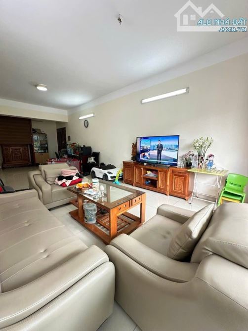 Chuyển nhượng căn hộ chung cư Hancom, Võ Chí Công, Tây Hồ, 3 ngủ 145m2 chỉ 13 tỷ