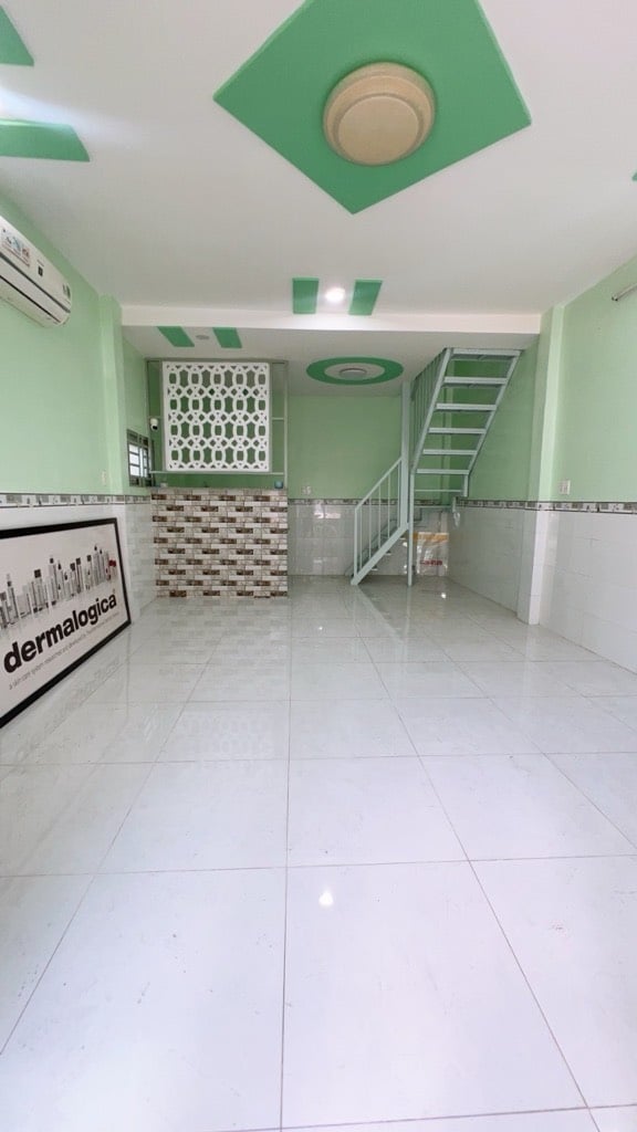 BÁN NHÀ LÔ GÓC ĐƯỜNG TRỊNH ĐÌNH TRỌNG, KHU TRUNG TÂM TÂN PHÚ, 2 LẦU 2PN NHỈNH 3 TỶ TL
