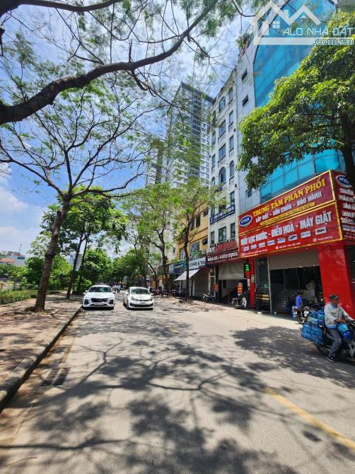 Bán toà BUILDING phố Khương Đình, 310m2, 10 tầng, 3 mặt thoáng, giá 133 tỉ