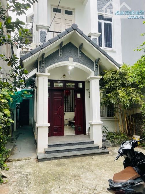 Bán biệt thự sân vườn Ngọc Thụy 127m2, ô tô thông, an ninh đỉnh, nhỉnh 22 tỷ