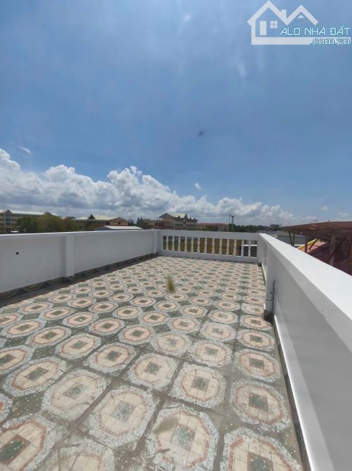 Biệt thự nhánh Chu Văn An khu nghỉ dưỡng cho các đại gia