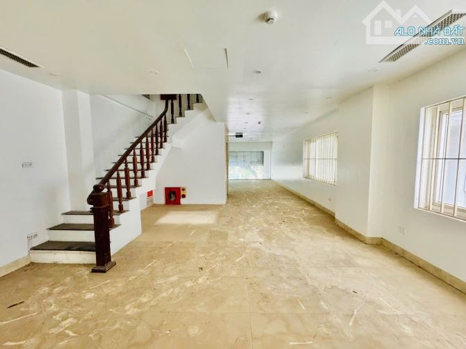 Bán nhà mặt phố Hồ Đền Lừ : Dtsd 110m2 - 10tầng - MT 5,6m kinh doanh các loại hình