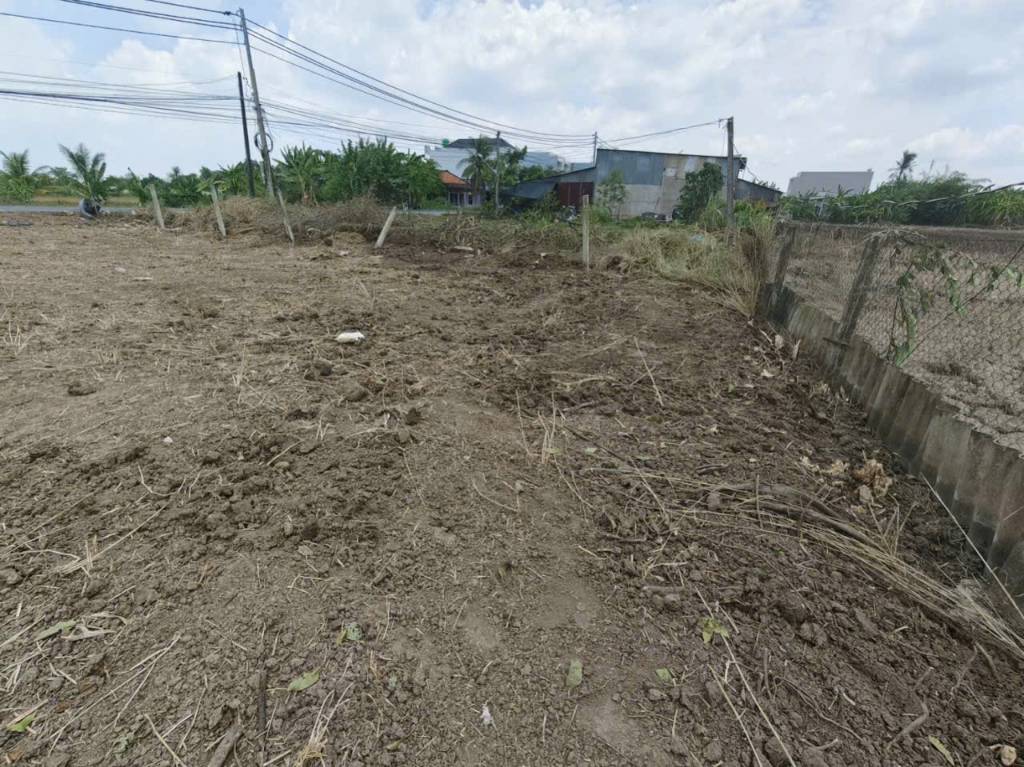 Bán 2 nền thổ cư liền kề mặt tiền ĐT835C , Mỹ Yên, Bến Lức dt 100m2 giá 2,3 tỷ / nền